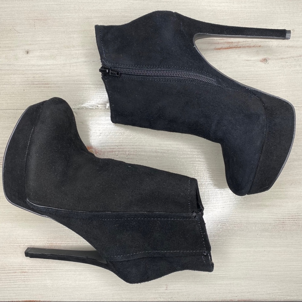 JESSICA SIMPSON “Billings” Platform Suede Booties